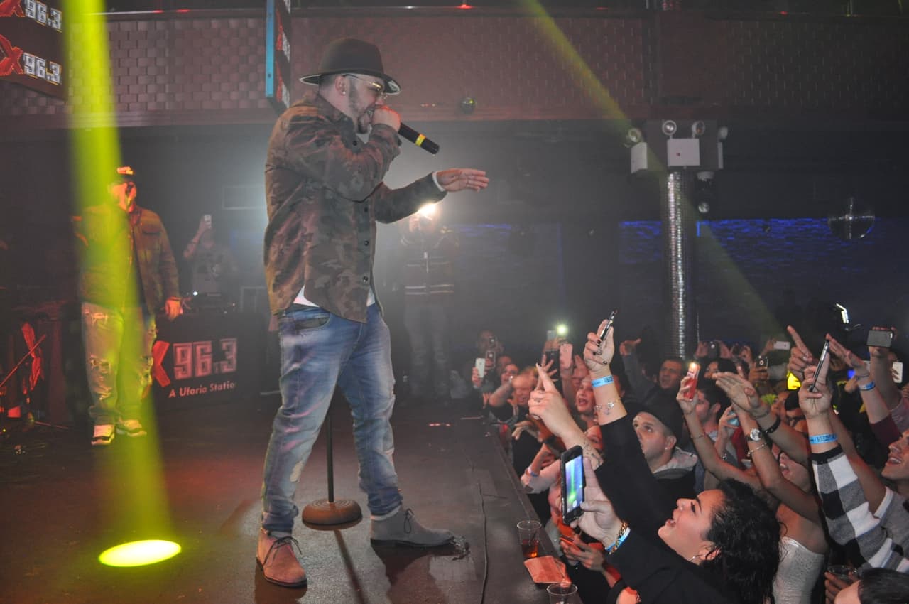 Los fans de La X disfrutaron nuestro concierto exclusivo con Jory Boy en Stage 48.