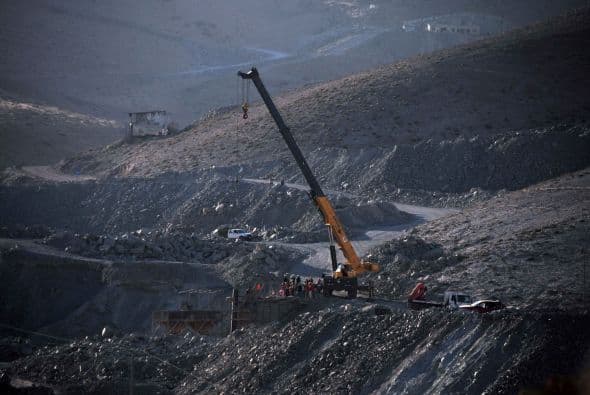 "El presidente Sebastián Piñera es el verdadero artífice de esta operación", y agregó que él "no estaría ahí ni ninguno de los técnicos que están trabajando de no ser por la voluntad política del mandatario".