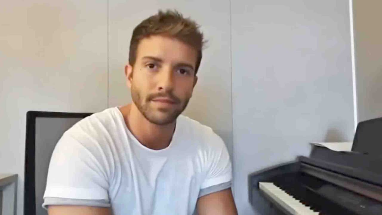 El pasado 17 de junio el cantante español 
<b>Pablo Alborán reveló ser homosexual </b>a través de un video publicado en sus redes sociales. Una semana antes lo hizo su colega mexicano 
<b>Raymix</b> por el mismo medio.
<br>