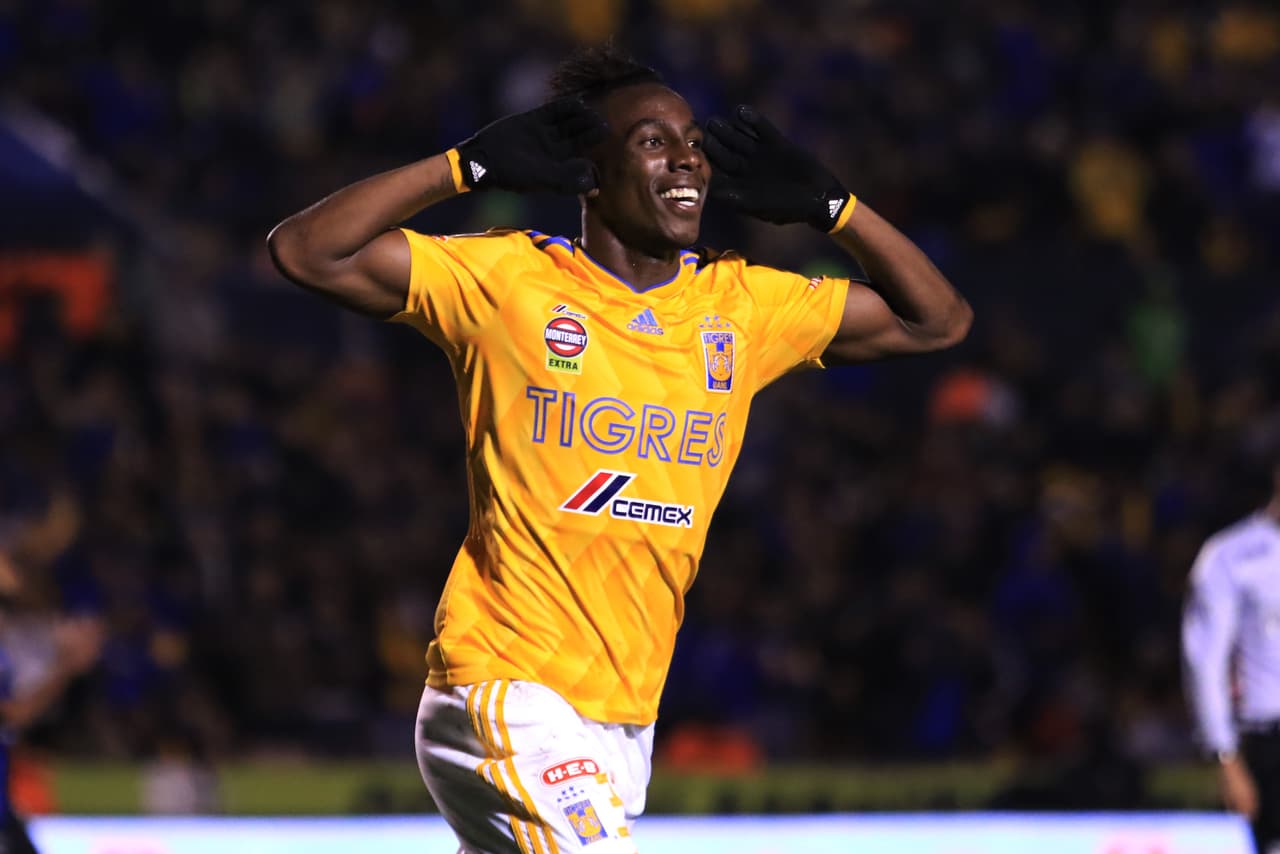 Los goles cayeron desde temprano para Tigres, el primero a los siete minutos del colombiano Julián Quiñones.