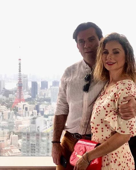 Jorge Salinas y Elizabeth Álvarez se casaron en octubre de 2011. La pareja recibió a sus mellizos Máxima y León la madrugada del 2 de diciembre en el estado de Texas, según informó la revista ¡Hola! México.