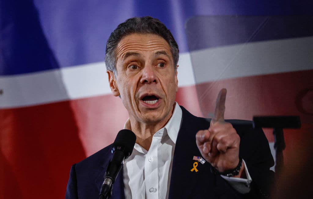 Andrew Cuomo, ex gobernador de Nueva York, anunció este sábado su candidatura para la alcaldía de la ciudad de Nueva York, marcando su regreso a la política tras años de exilio debido a múltiples acusaciones de acoso sexual.