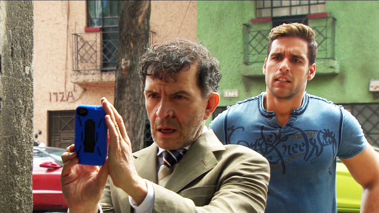 Ya descubrió que estás con María Dolores y no dudará en chantajearte.