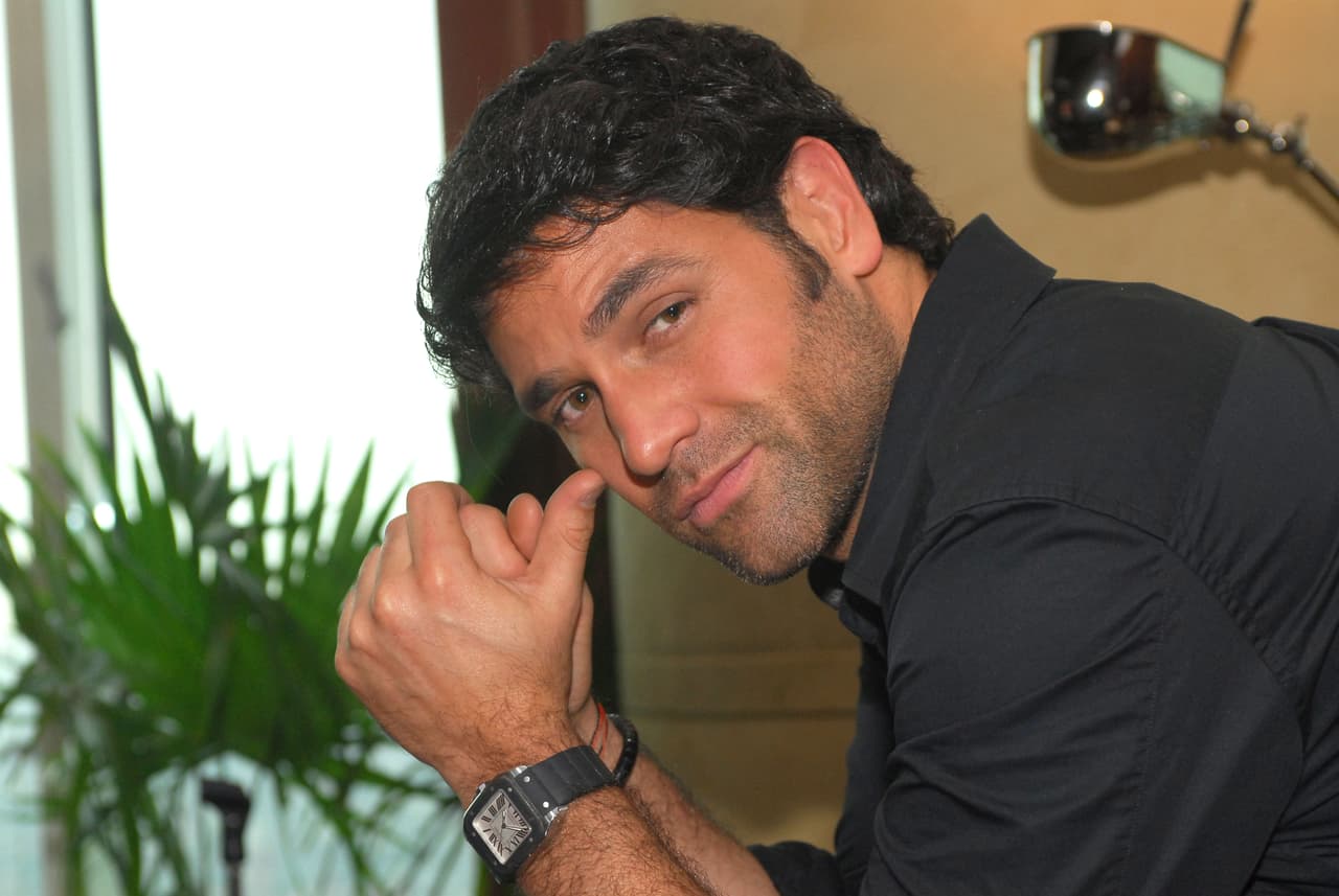 Pero cuando se tocó el tema de la infidelidad, 
<b><a href="http://www.univision.com/temas/valentino-lanus">Valentino</a></b> prefirió no hablar de ese capítulo cerrado, "Lo único que pienso es que mi filosofía de vida es de aquí pa’ delante y evolucionar, no me gusta mucho voltear mucho para atrás si la vida está esperando. No sé qué decir, pero bueno, cada quien sus canicas".