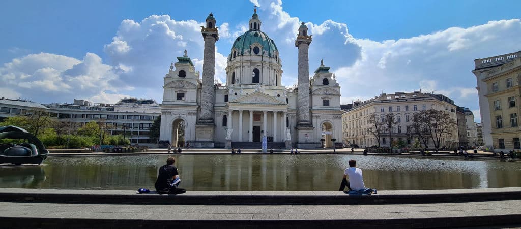 <b>1. Viena, Austria.</b> La histórica ciudad europea le arrebata este año el primer puesto a la australiana Auckland, gracias a su buena infraestructura, su buen sistema sanitario y una amplia oferta de entretenimiento.