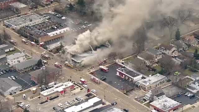 Se registra un incendio en una tienda de vestidos de novia en Elmhurst