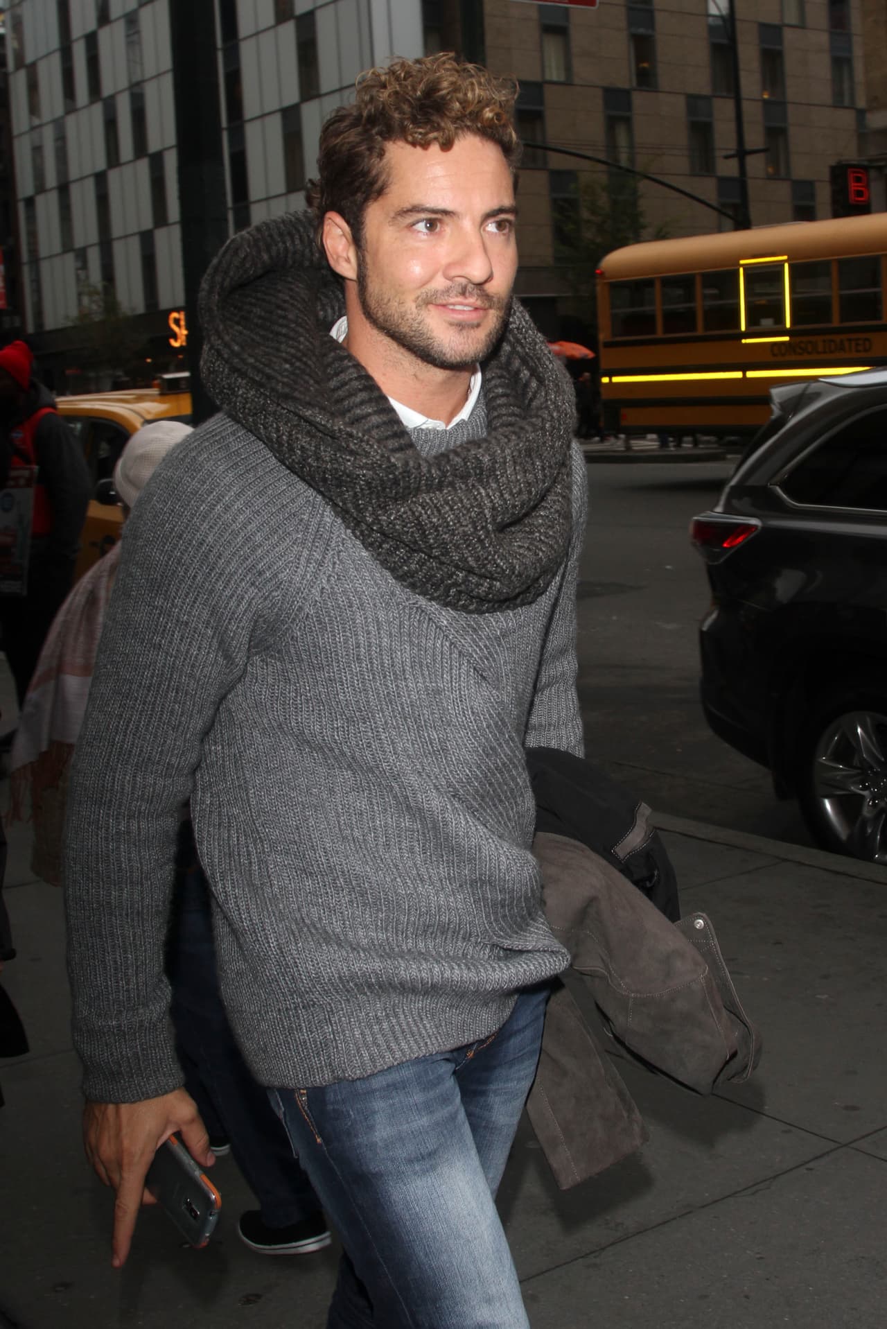 ¿Qué tiene que ver David en esto? En una de las intervenciones telefónicas entre Soto y Volpe, hablan sobre unas mujeres, las cuales tendría que haber llegado con el DJ italiano Marco Carola, pero las jóvenes no llegaron porque ya estaban con Bisbal.