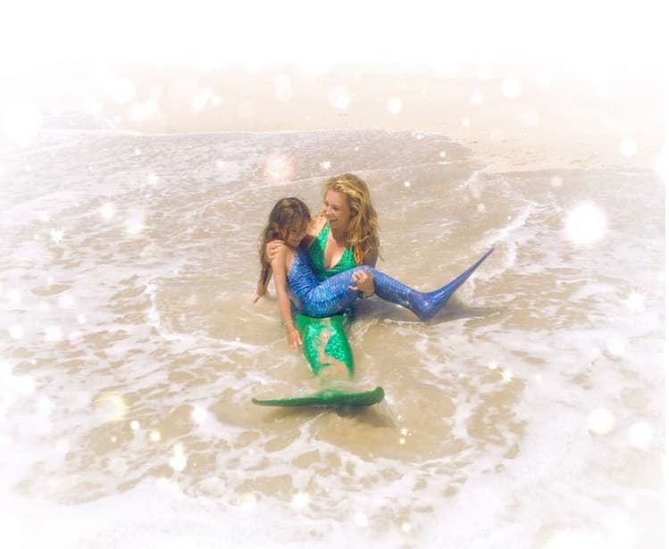 Este momento junto a su hija muestra cómo hace todo lo posible por hacer feliz a su familia.