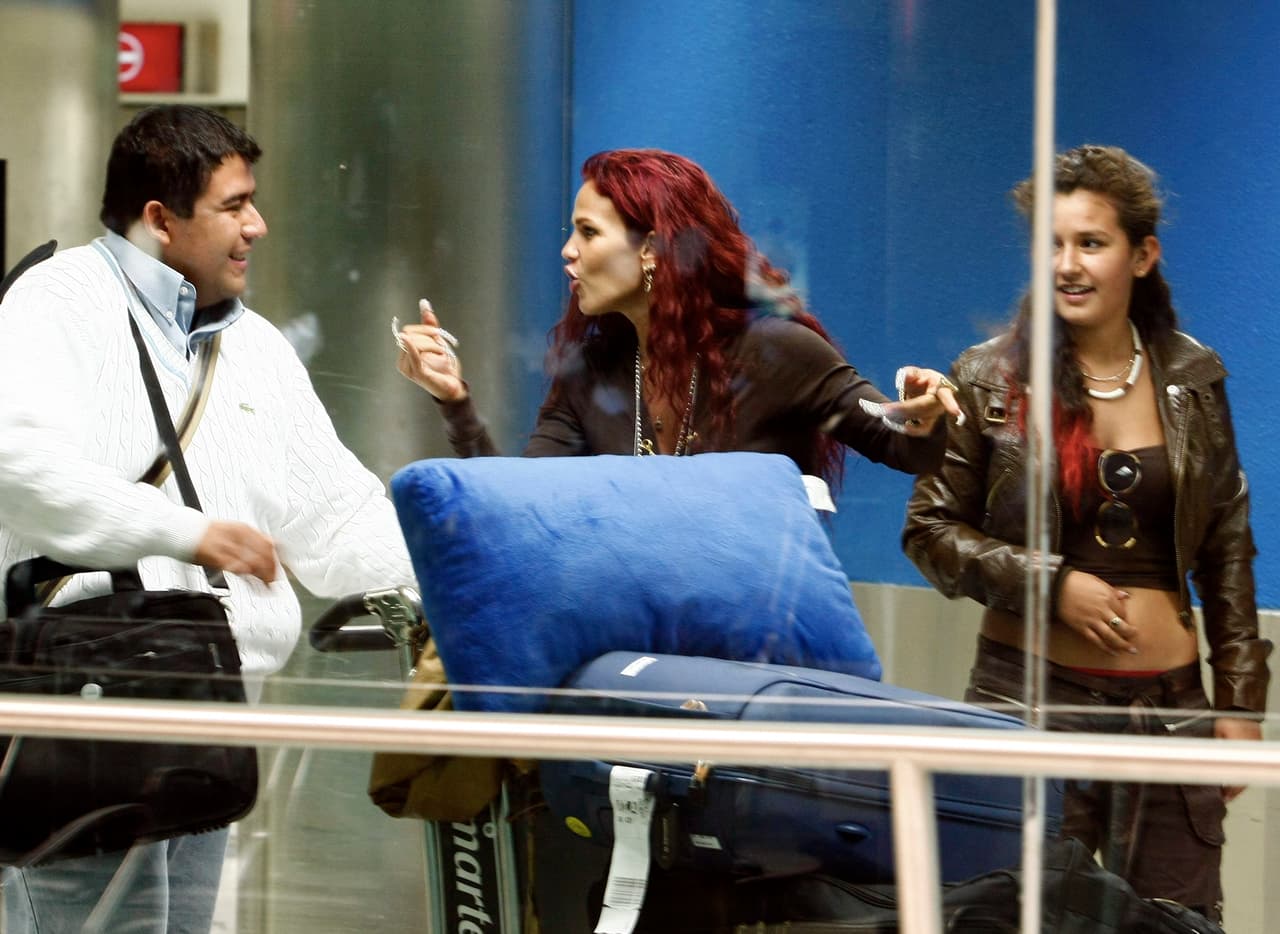 Y le sigue Romina de 20 años, quien se vio envuelta en escándalos igual que mamá.