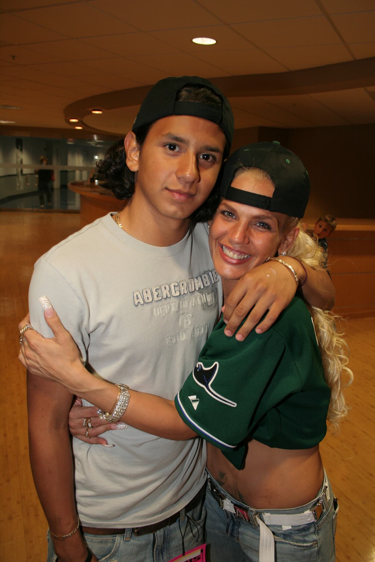 El mayor de ellos es Federico, de 24 años.