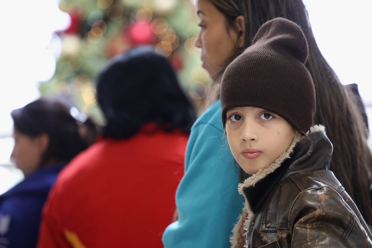 El atasco en las cortes de inmigración de EEUU lleva ya algunos juicios por deportación al año 2020 