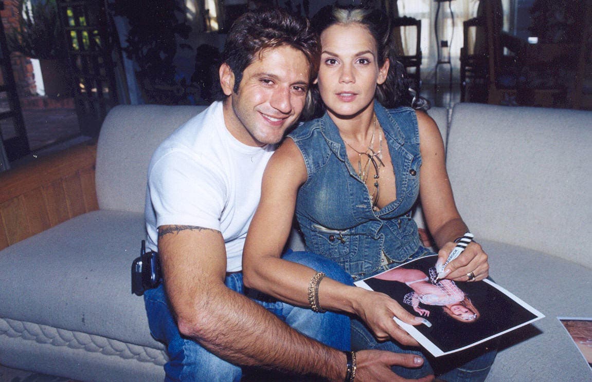 Niurka y Bobby Larios se conocieron en el 2003 cuando trabajaban en Velo de novia, telenovela que era producida por Juan Osorio, quien en ese momento era esposo de la cubana.