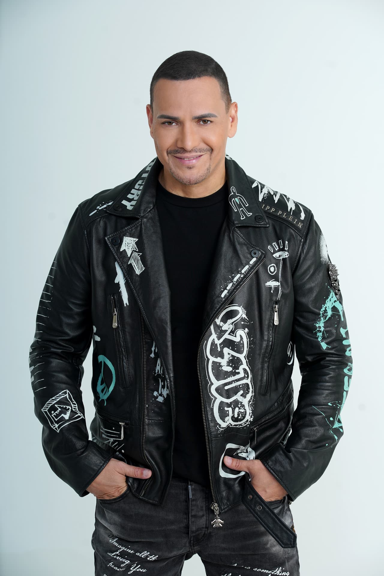 Víctor Manuelle
<br>Cantante puertorriqueño, ganador de dos Latin GRAMMY y nominado este año a Mejor Álbum de Salsa con 'Lado A Lado B'.