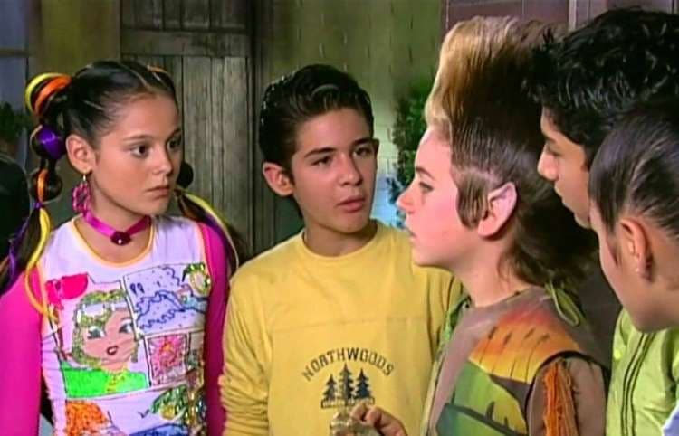 '
<b><a href="https://www.univision.com/networks/galavision/las-aventuras-de-mision-sos-llegan-a-galavision" target="_blank">Misión SOS'</a></b> fue una telenovela infantil de gran éxito que se estrenó en México en el año 2004 bajo la batuta de Rosy Ocampo. 
<br>