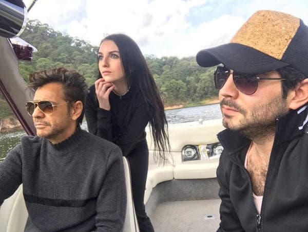 Pero no siempre están solos, en ocasiones aparecen conviviendo con la familia de 
<b><a href="https://www.univision.com/temas/jose-eduardo-derbez">José Eduardo</a></b>, como en esta imagen donde los acompañó en un viaje en medio de la naturaleza.