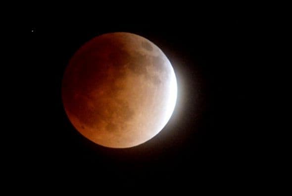 Por qué las caras de la Luna son diferentes (y una más caliente que la otra) 
