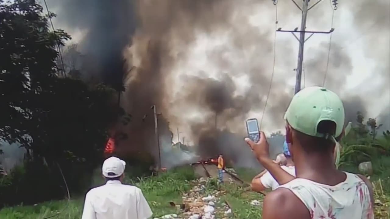 "Fue como cuando un pelícano se tira al mar", cuenta un vecino que vio caer al avión accidentado en Cuba