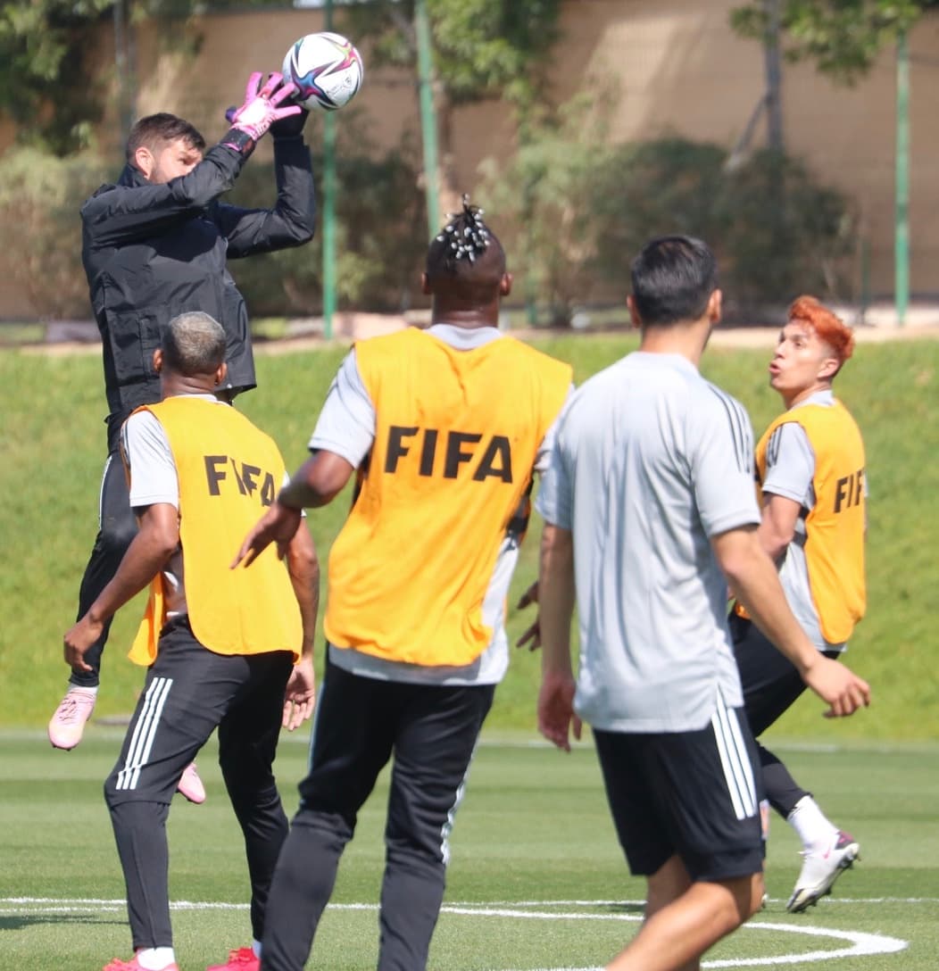 El conjunto felino, representante de la Concacaf, lució relajado y en forma para medirse al Ulsan Hyundai en el Al Rayyan Stadium. El timonel de la UANL confía en que Gignac pueda jugar, mientras que Carlos González aún está en duda por lesión.
