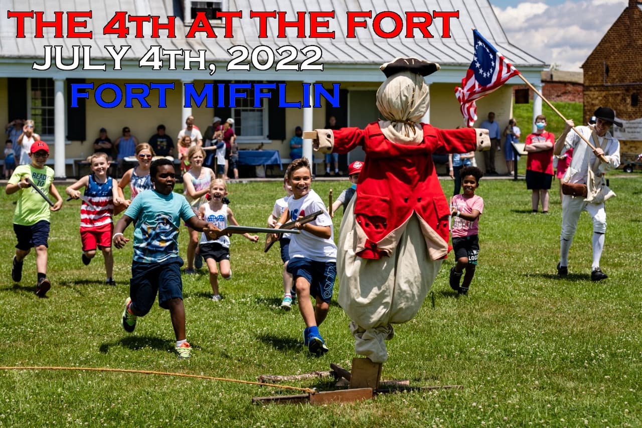 <a href="http://www.fortmifflin.us/event/4thatthefort/"><b>The 4th at the Fort at Fort Mifflin (4 de julio)</b></a>. El fuerte de la era de la Guerra Revolucionaria de Filadelfia organiza visitas guiadas y ofrece demostraciones de mosquetes y cañones. Trae tu propio picnic para disfrutar en la orilla del río mientras aprendes sobre la historia de los EE. UU.