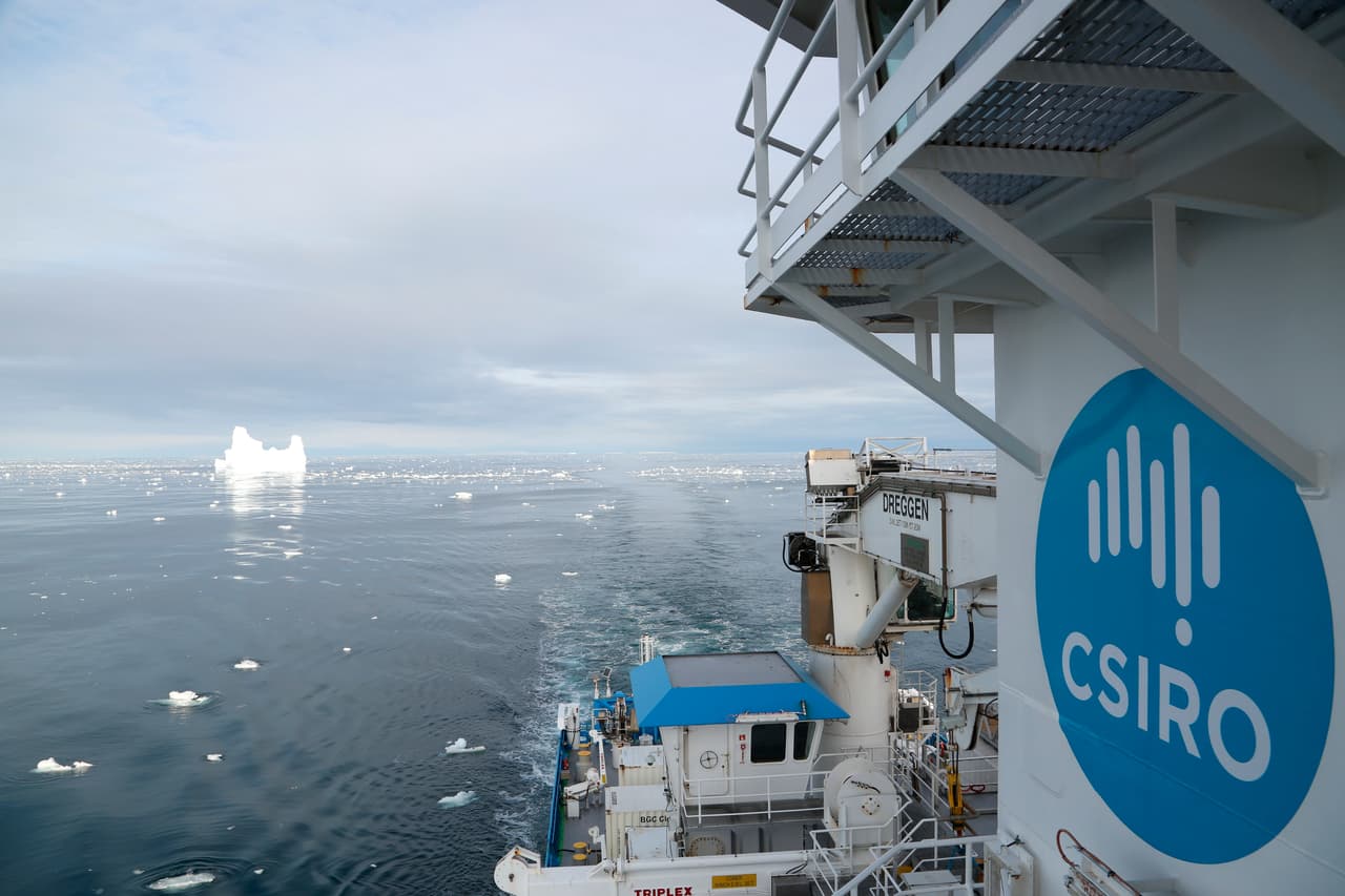 “En general, se considera que el océano Antártico abarca las aguas por debajo de los 60 grados de latitud sur”, dijo a la agencia EFE Matt Marrison, asesor de comunicación de CSIRO. 
<br>