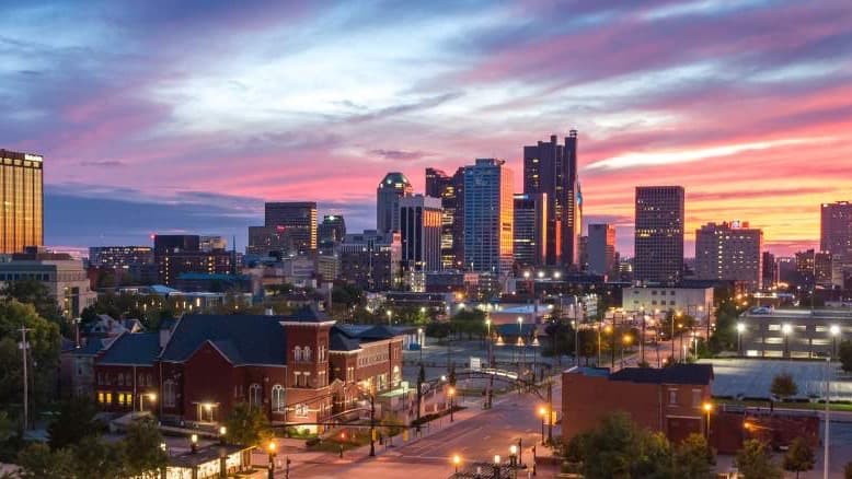 <b>4. Columbus, Ohio</b>:
<br>Columbus tiene una gran población, lo que puede explicar sus bajos niveles de estrés, excepto por la temporada de exámenes.