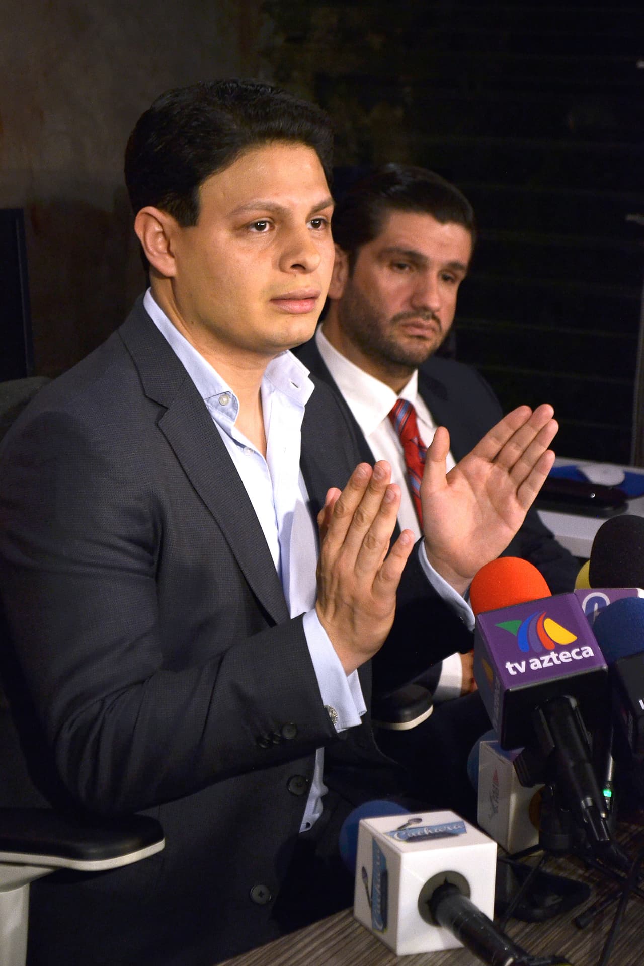 "
<b><a href="https://www.univision.com/shows/el-gordo-y-la-flaca/he-sacado-a-mi-hijo-de-mi-testamento-afirma-ninel-conde-para-evitar-que-su-ex-se-aduene-de-sus-bienes-video" target="_blank">Hubo violencia física</a></b>, sí la hubo desgraciadamente. 
<b>Me amenazó de muerte </b>en Estados Unidos. De hecho, mis abogados están haciendo lo propio para hacer la denuncia allá porque fue en un hotel", alegó.
<br>