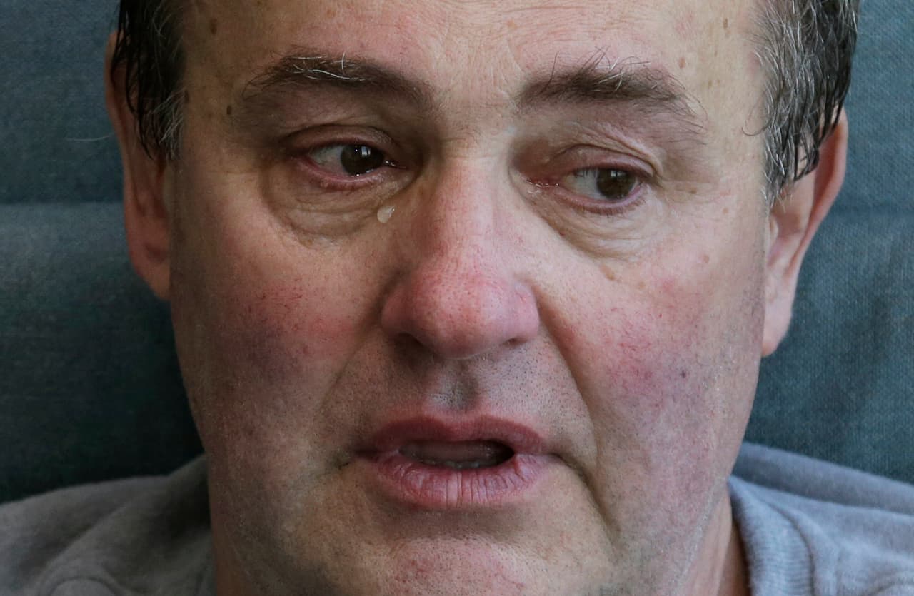 Manning ya puede orinar con normalidad y comenzó nuevamente a caminar.