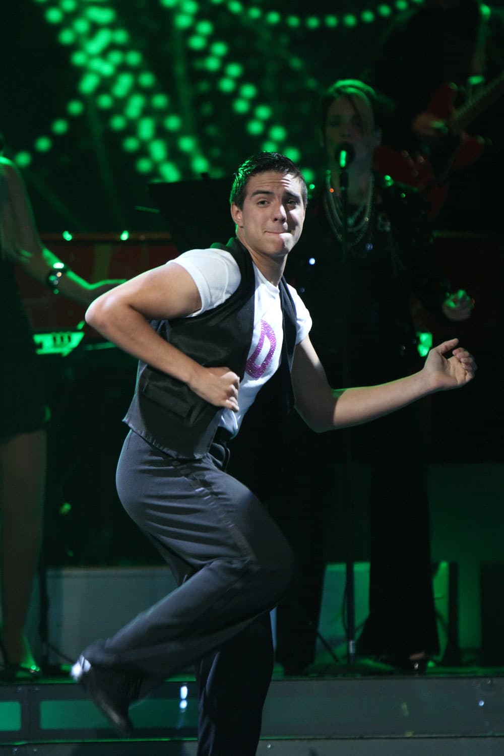 Con la oportunidad que tuvo Vadhir de participar en Mira Quién Baila en el 2010, tuvo mayores roles protagónicos.