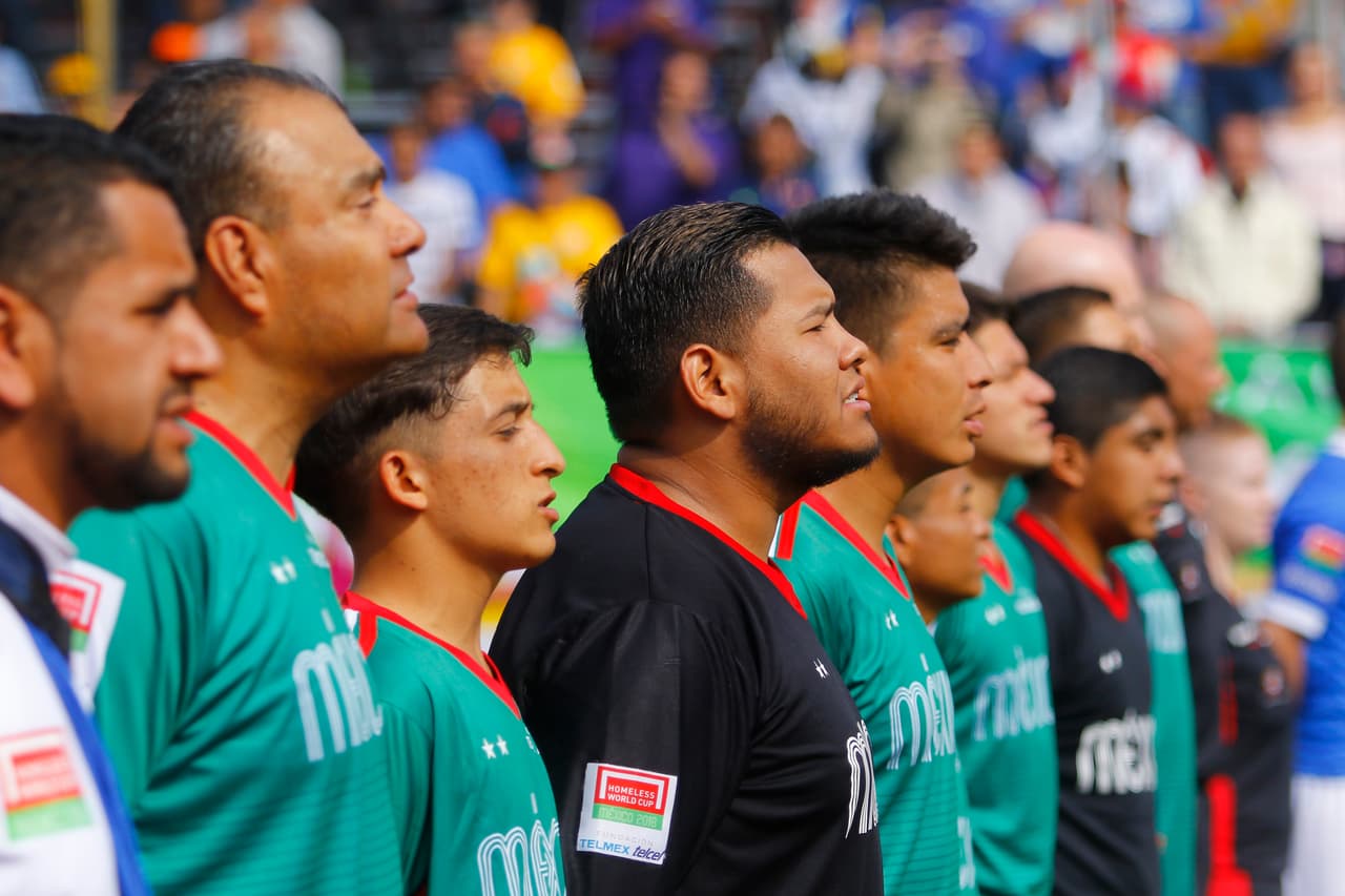 La Plaza del Zócalo en Ciudad de México recibió la inauguración del Homeless World Cup, el Mundial de Fútbol de Personas sin Hogar, en su edición 16 con más de 500 participantes de 47 países en masculino y femenino.