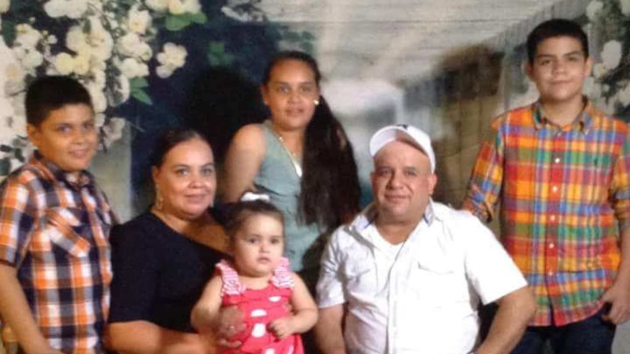 Mexicana deportada: "Mis niños no tendrán a quién abrazar" en el Día de la Madre