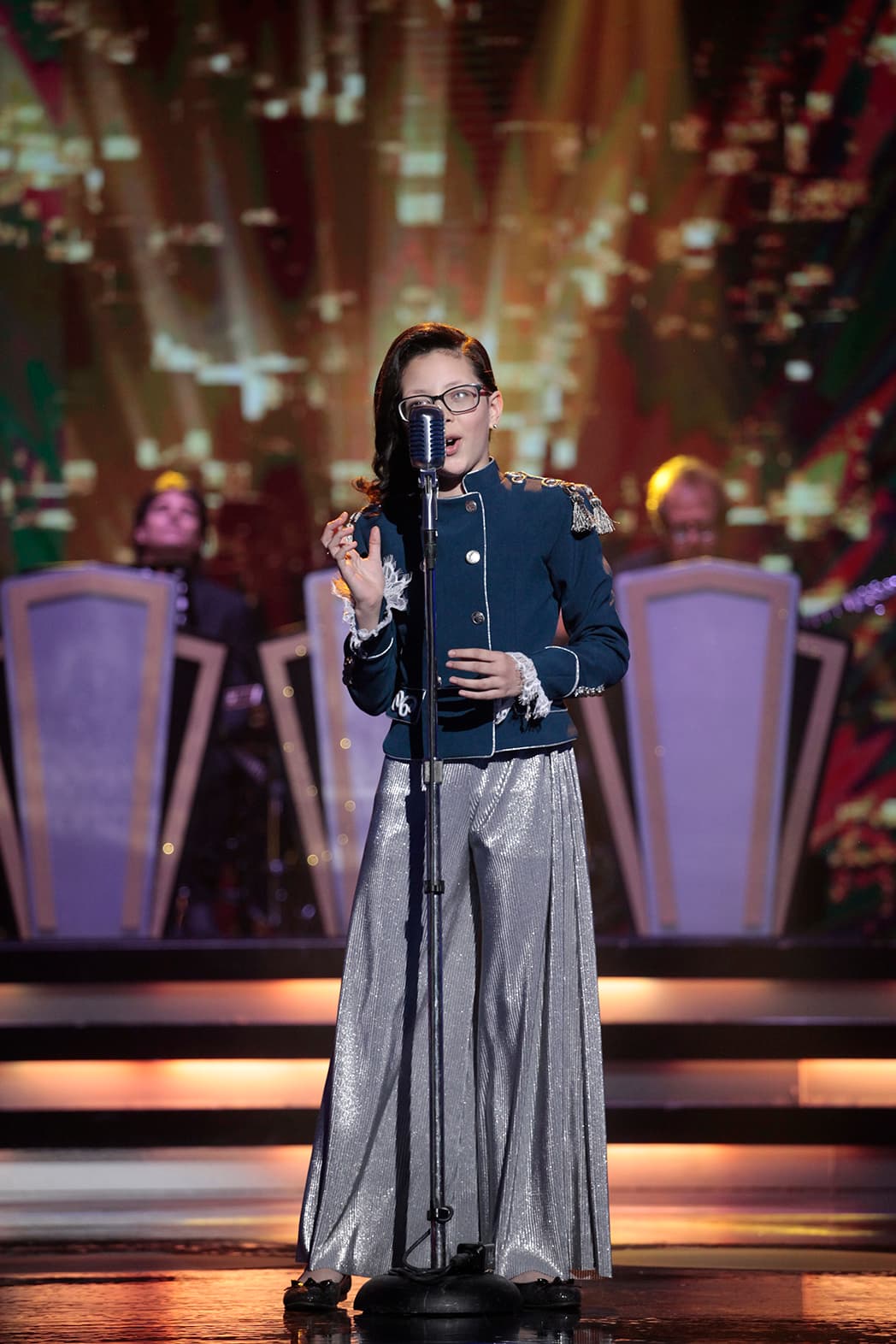 En este noveno show Taisia cantó con una Big Band; su interpretación la hizo acreedora de una califiación perfecta.