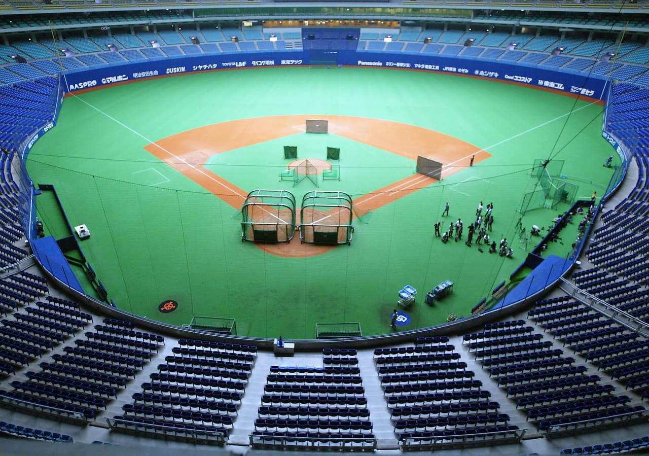 El beisbol y el futbol pueden reanudar en Japón a fines de abril