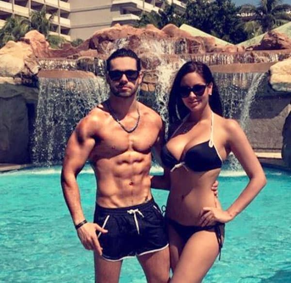 Además, en 2017, su expareja Vanessa López lo denunció públicamente en el programa Hoy, en el que aseguró que vivió "mucha violencia física y agresiones verbales. Cuando empezaron los problemas fue a partir de los últimos 2 meses".