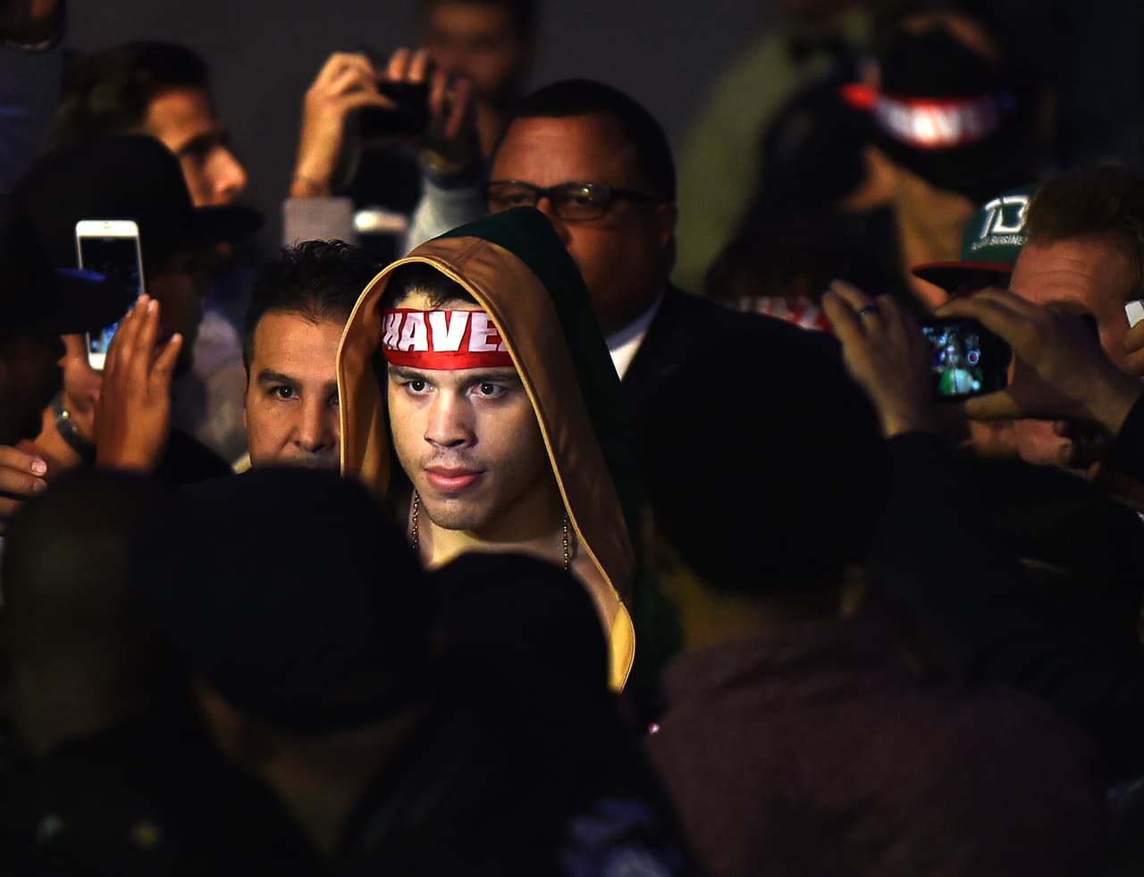 El 18 de julio de 2015 (no es la foto) Chávez Jr. volvió al cuadrilátero y le ganó a su compatriota Marcos Reyes.