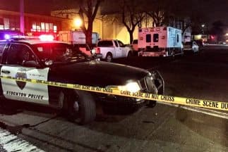 Hombre, supuestamente armado, se atrincheró en el cuarto de un hotel de Stockton junto a una mujer.