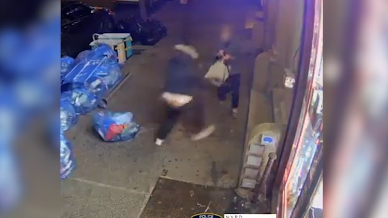 Anciano se defiende de asaltantes con todas sus fuerzas