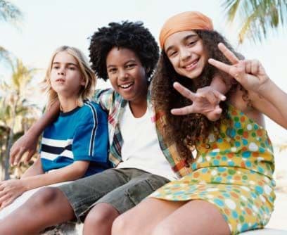 Vámonos de campamentoLos campamentos de verano son una excelente oportunidad para que tu hijo abra sus horizontes, haga buenos amigos y descubra nuevas habilidades, porque además de mejorar su técnica en las actividades físicas, tu hijo regresará a casa siendo más seguros de sí mismo, más independiente y con mejor autoestima. Existen muchos tipos de campamentos, escoge el mejor para ti.Más información: www.ymca.net