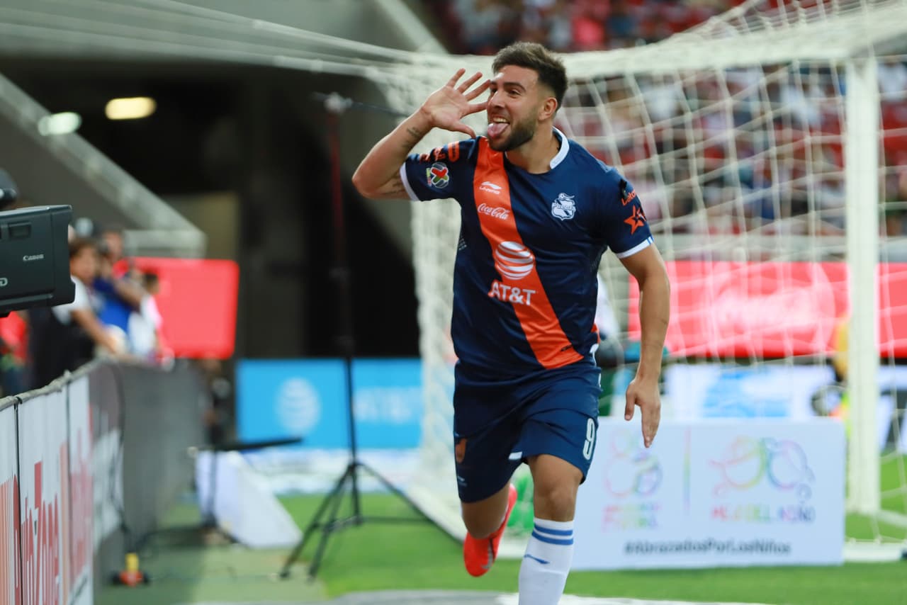 Del Puebla al Atlas sería el trayector del delantero canadiense Lucas Cavallini. Parece que el traspaso está muy cerca de confirmarse.