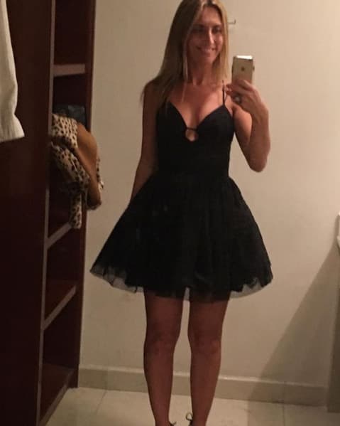 Por el momento Carina sigue soltera, dedicada a la música como compositora y cantante. Además ha actuado en algunas series y telenovelas como 'El equipo' y 'Gossip Girl: Acapulco', Médicos, Línea de Vida, y 'Contigo sí'.