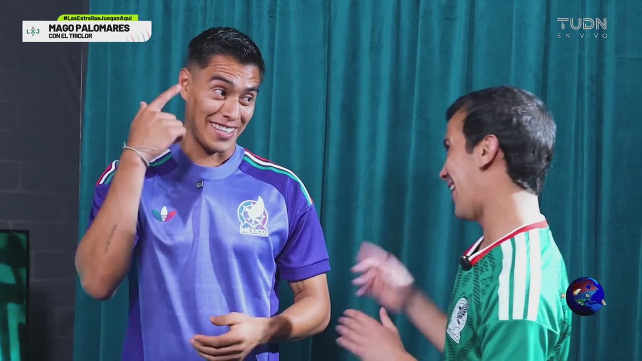 Mago Palomares con el Tricolor