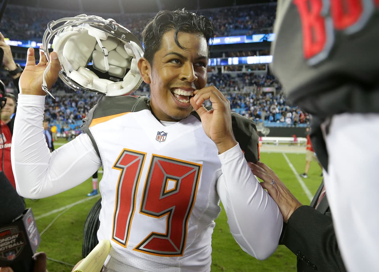Los Carolina Panthers le dieron una segunda oportunidad al pateador mexicano Roberto Aguayo para hacer parte de sus filas de la NFL, en una carrera en la que busca revancha.