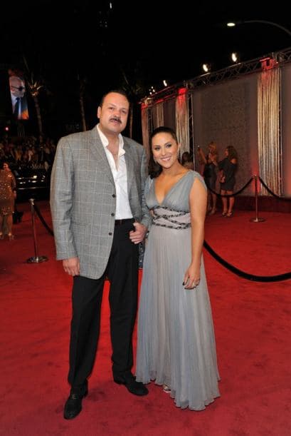 En la entrega de Premio Lo Nuestro 2012, Pepe Aguilar, quien recibió el Premio Lo Nuestro a la Excelencia en ese año, llegó muy bien acompañado con su esposa Aneliz Álvarez. Ellos se casaron hace 24 años y tienen tres hijos: Aneliz, Leonardo y Angela Aguilar; estos dos últimos son quienes ya destacan en el ámbito musical.