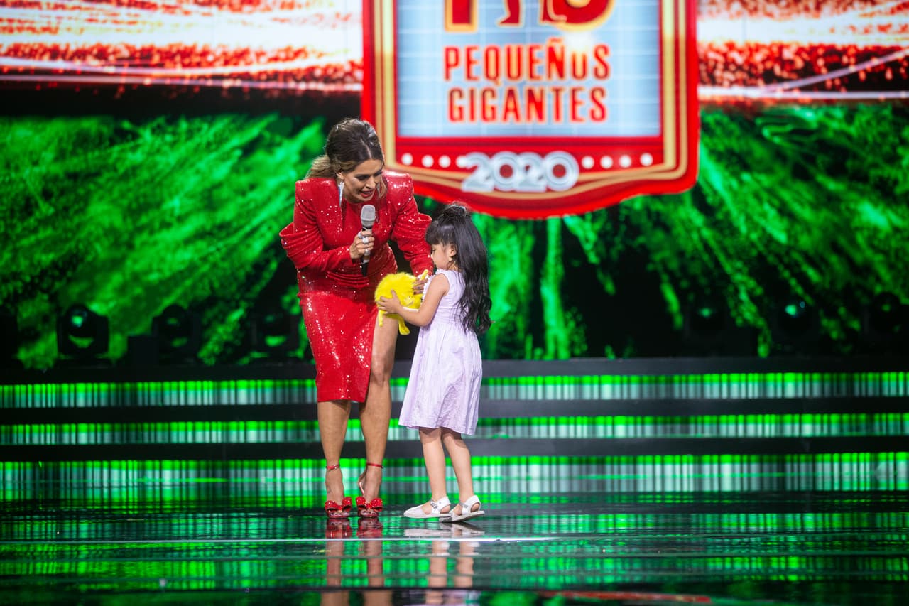 En este último programa, Mayte fue la ganadora del momento 'Regalando Sonrisas' por ser la concursante que más sonrisas nos dio con su participación.