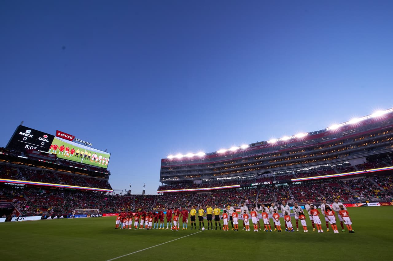 ¡Llenos de dudas! México no supo mantener una ventaja de dos goles y Colombia vino de atrás para llevarse el triunfo con un golazo de Wilmer Barrios.