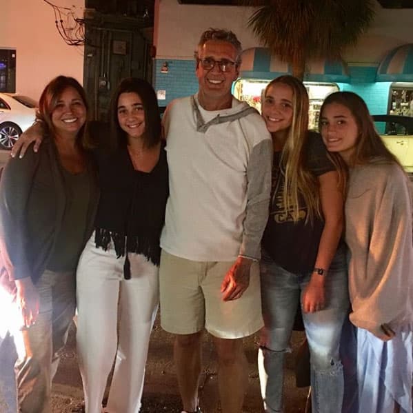 En 1993 llegó al altar con el venezolano Luis Francisco Ricote, con quien aún está felizmente casada.