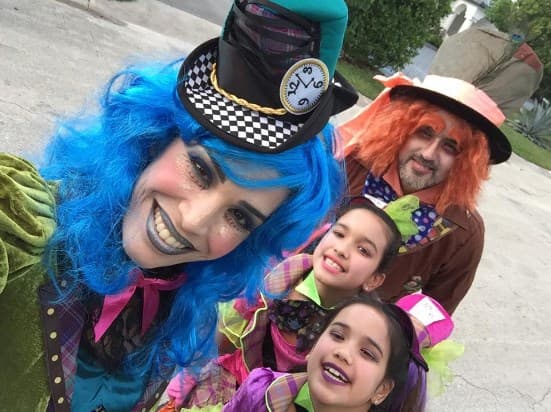 Nos encanta verlos tan contentos y que toda la familia participe en la diversión ¡Feliz Halloween!