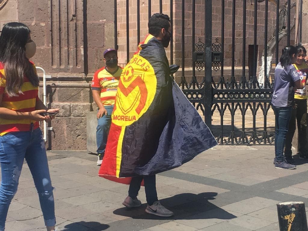 La mayoría salió con cubrebocas pero no todos respetaron la norma del distanciamiento social.