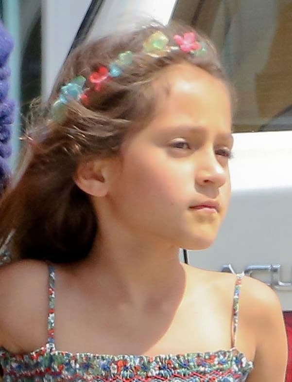 ‘La Diva del Bronx’ comentó a ¡Hola! que Emme es extrovertida y glamorosa, que adora las cámaras y que su deseo secreto es apoderarse de todo su guardarropa.