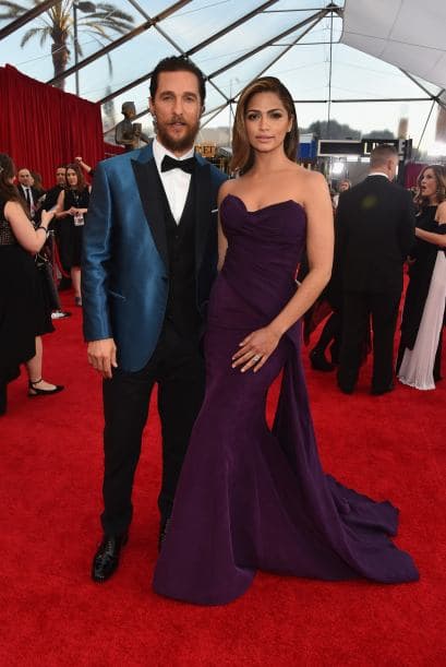 ¡Qué glamorosa pareja! Matthew McConaughey, nominado esa noche, junto a su adorada Camila Alves.