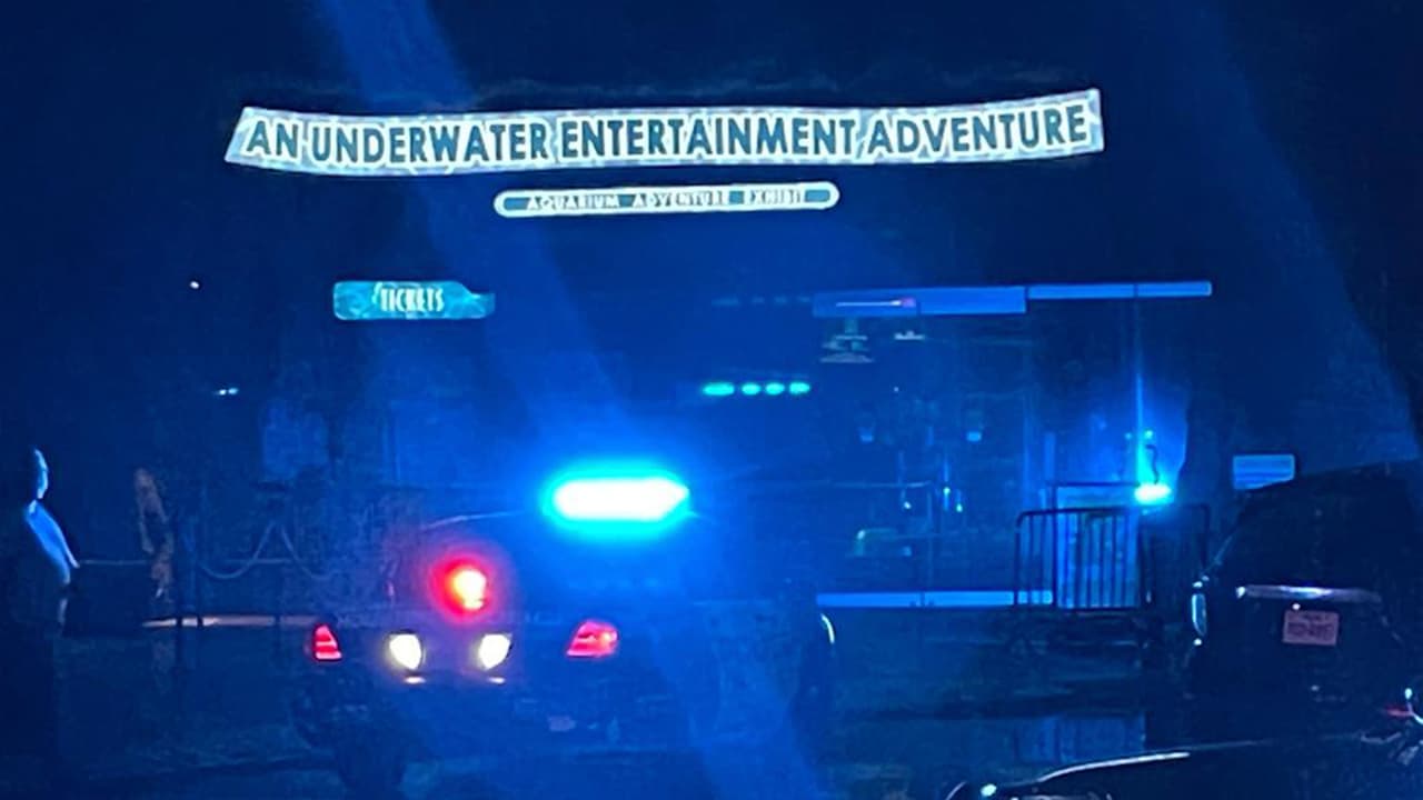 El tiroteo ocurrió en el segundo piso del acuario.